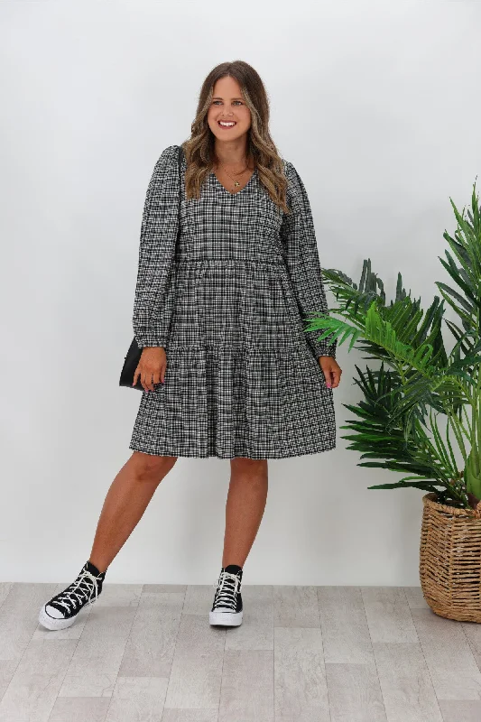 Shine On Label Long Sleeve Luca Gingham Tiered Midi Dress Black White