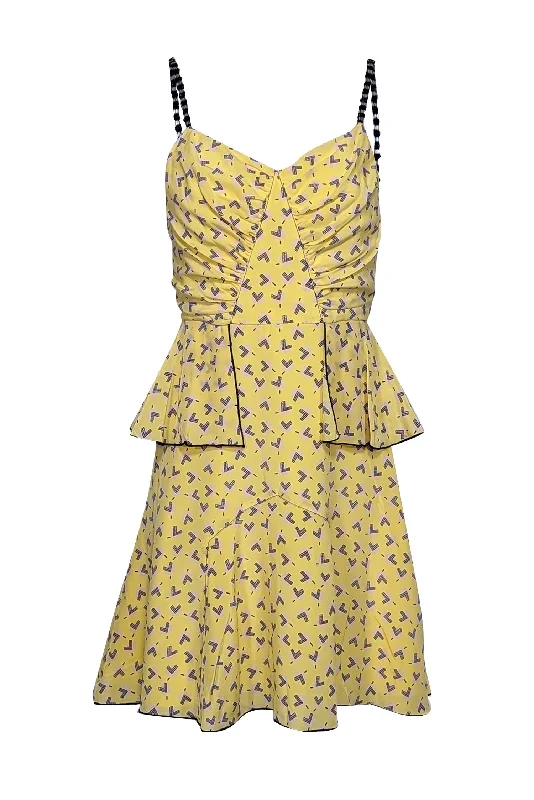 Little Black Women Dress with Sequins for a Glamorous Night Out Little Black Women Dress with Sequins for a Glamorous Night Out Anna Sui - Yellow & Black Print Sleeveless Dress Sz 6